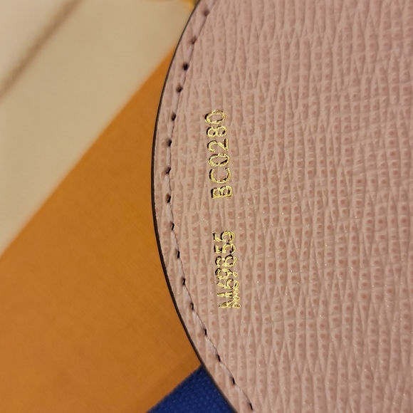 NEW Louis Vuitton Bag Charm - Picture 13 of 16